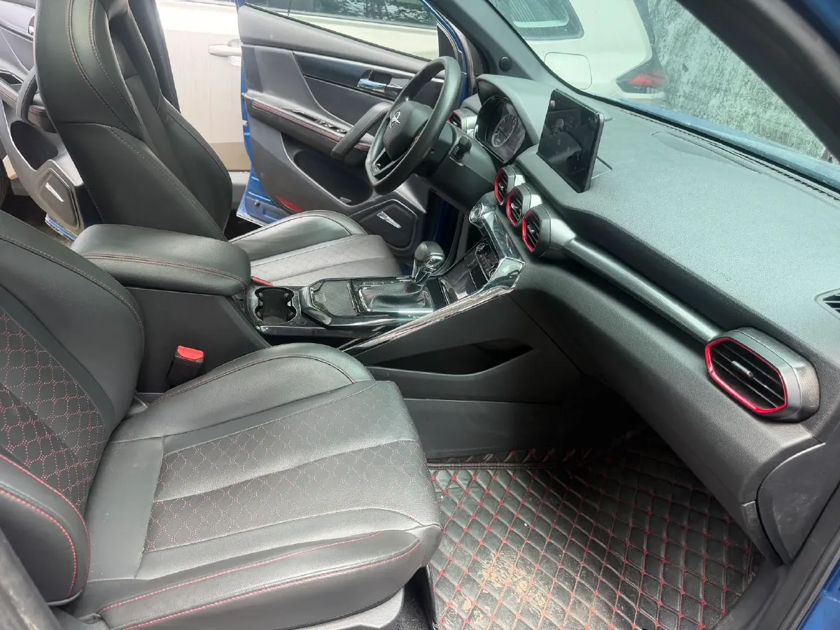 2019 HaiMa 8S 1.6T 195HP L4 6AT,autocango,china used car exporter,china ev exporter,chinese used car exporter,chinese used ev exporter