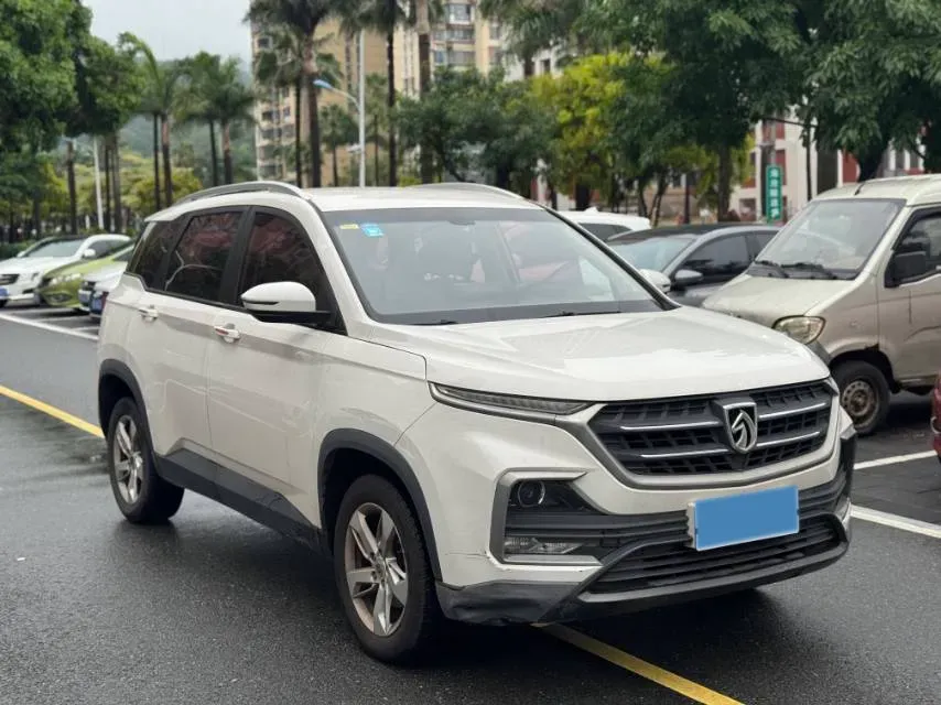 2018 BaoJun 530 1.5T 150HP L4 6MT,autocango,china used car exporter,china ev exporter,chinese used car exporter,chinese used ev exporter