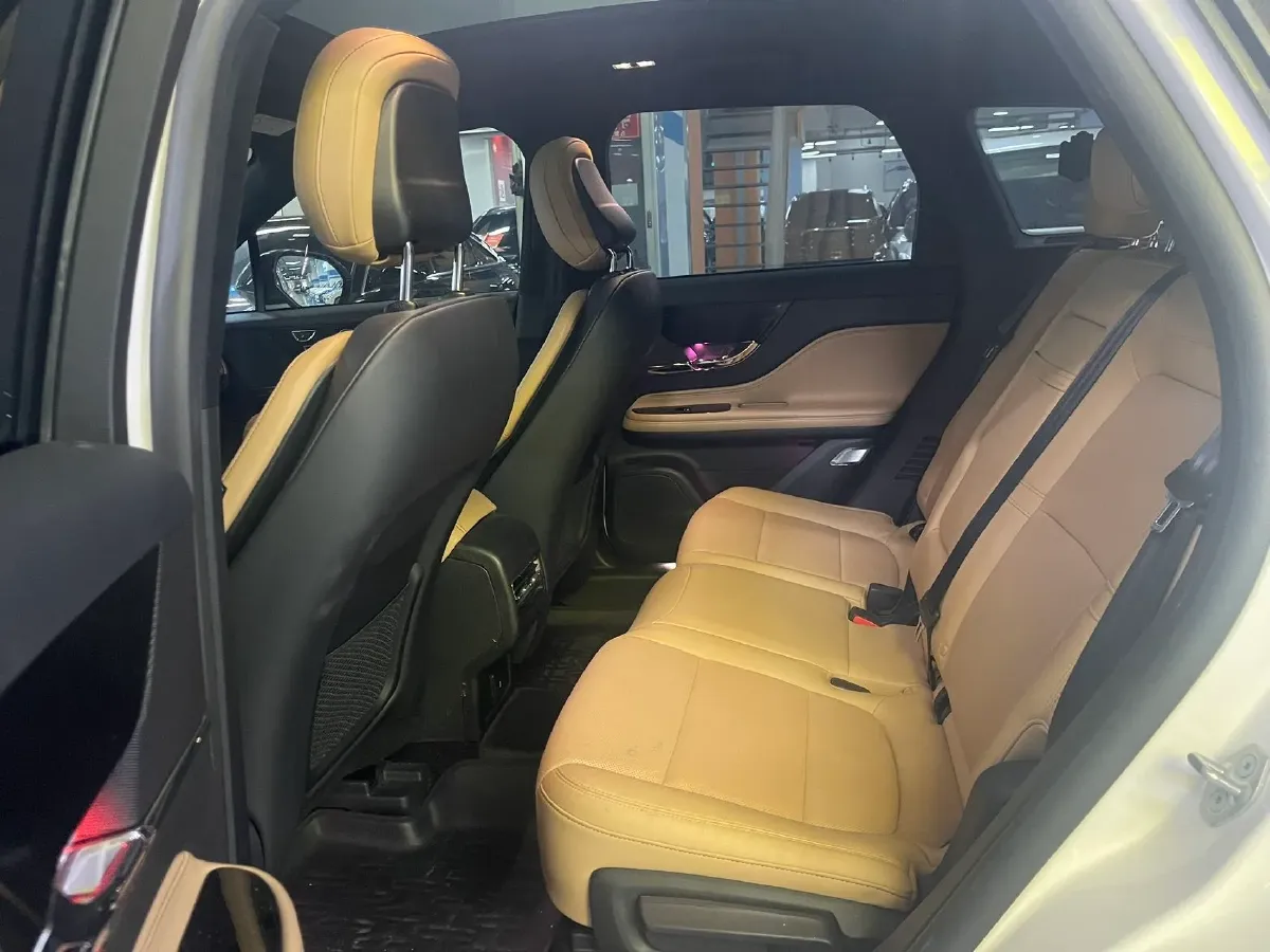 2022 Lincoln Corsair 2.0T 245HP L4 8AT,autocango,china used car exporter,china ev exporter,chinese used car exporter,chinese used ev exporter