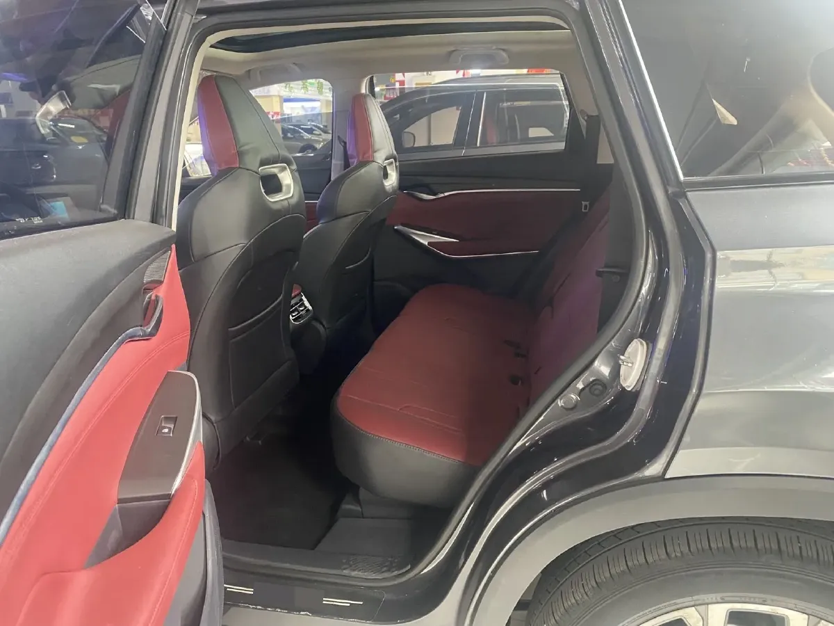 2021 ChangAn CS75 Plus 2.0T 233HP L4 8AT,autocango,china used car exporter,china ev exporter,chinese used car exporter,chinese used ev exporter