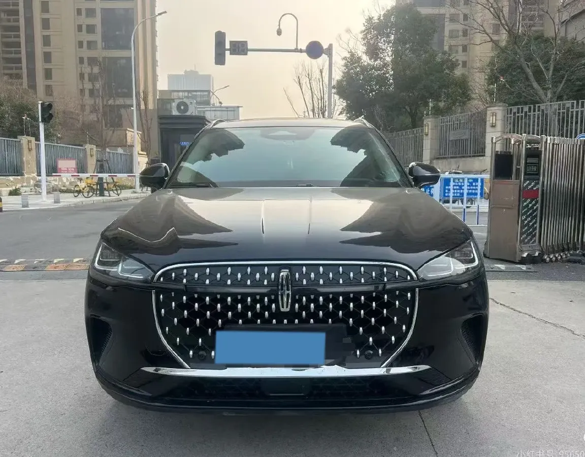 2023 Lincoln Corsair 2.0T 261HP L4 8AT,autocango,china used car exporter,china ev exporter,chinese used car exporter,chinese used ev exporter