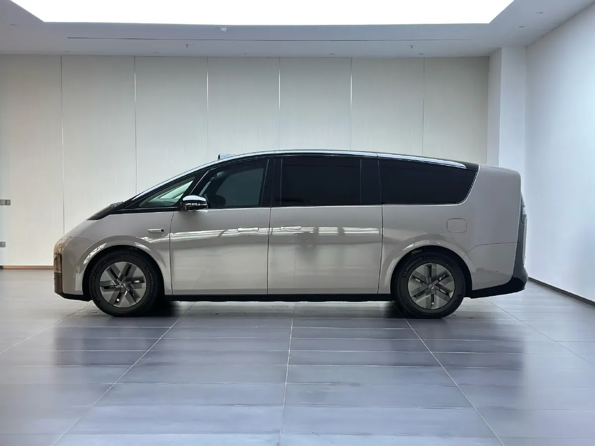 2024 Li MEGA BEV 102.7KWH,autocango,china used car exporter,china ev exporter,chinese used car exporter,chinese used ev exporter