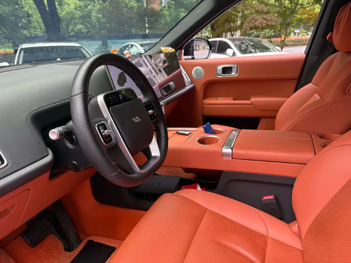 2024 Volvo S60 2.0T 197HP L4 7DCT,autocango,china used car exporter,china ev exporter,chinese used car exporter,chinese used ev exporter