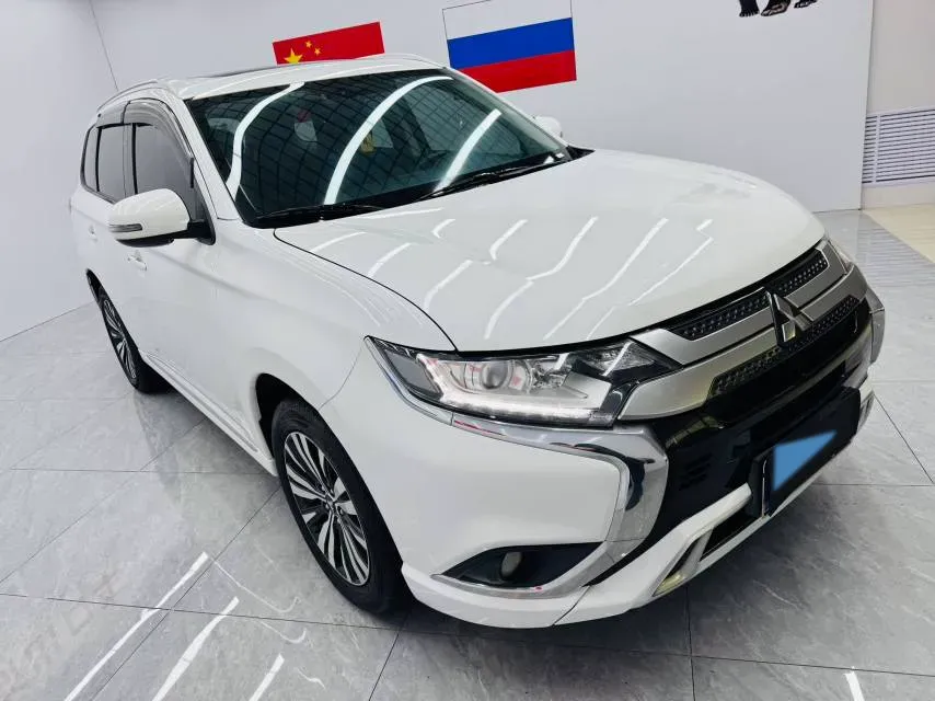 2021 Mitsubishi Outlander 2.0L 166HP L4 CVT,autocango,china used car exporter,china ev exporter,chinese used car exporter,chinese used ev exporter