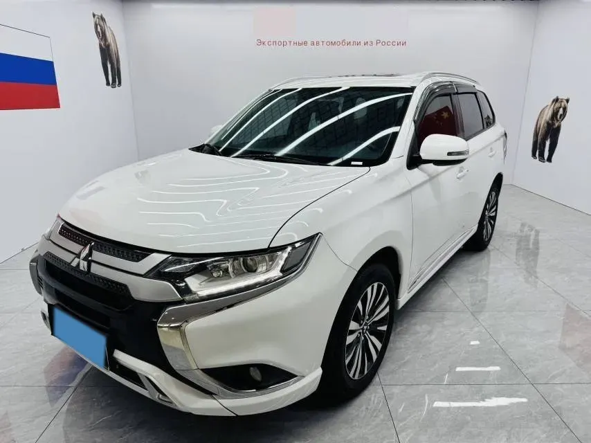 2021 Mitsubishi Outlander 2.0L 166HP L4 CVT,autocango,china used car exporter,china ev exporter,chinese used car exporter,chinese used ev exporter