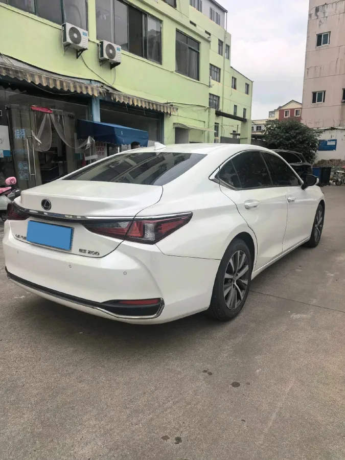 2020 Lexus ES 2.0L 173HP L4 CVT,autocango,china used car exporter,china ev exporter,chinese used car exporter,chinese used ev exporter