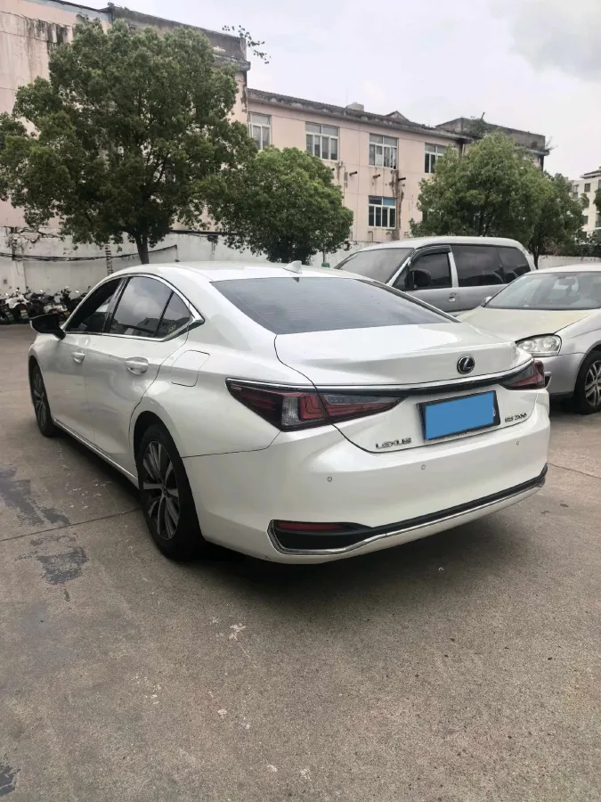 2020 Lexus ES 2.0L 173HP L4 CVT,autocango,china used car exporter,china ev exporter,chinese used car exporter,chinese used ev exporter
