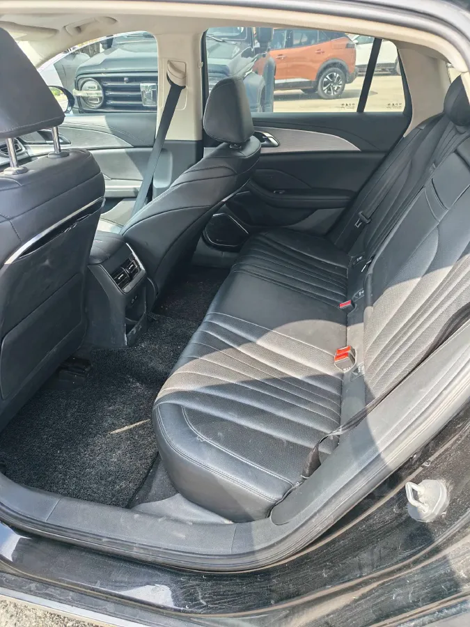 2023 HongQi H5 1.5T 169HP L4 7DCT,autocango,china used car exporter,china ev exporter,chinese used car exporter,chinese used ev exporter
