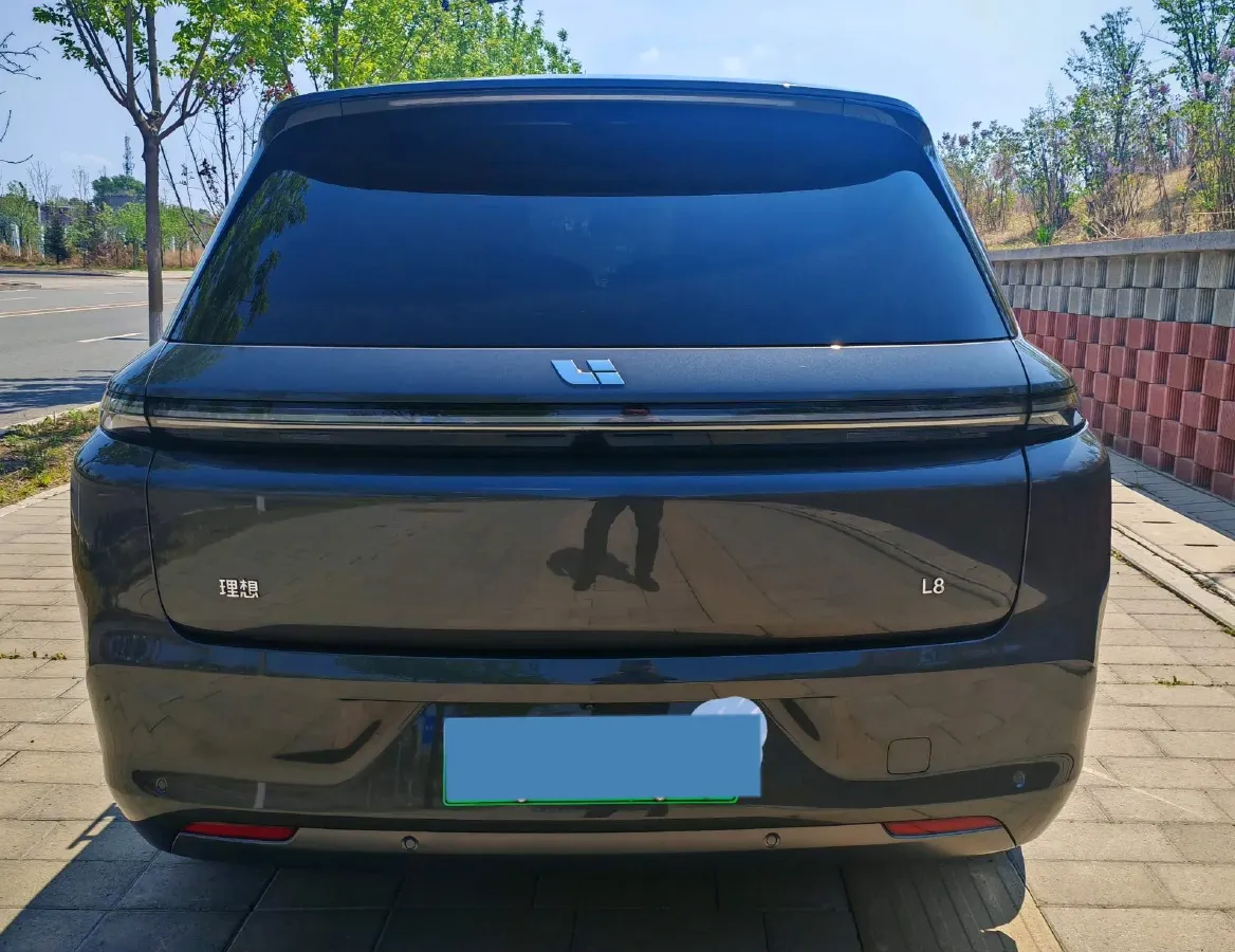 2023 Li L8 Range Extended 154HP REEV 40.9KWH,autocango,china used car exporter,china ev exporter,chinese used car exporter,chinese used ev exporter