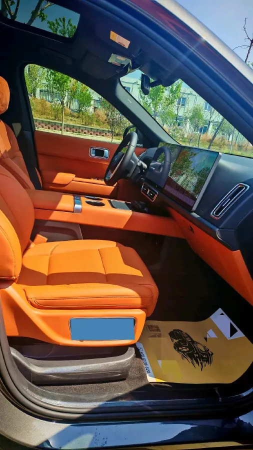 2023 Li L8 Range Extended 154HP REEV 40.9KWH,autocango,china used car exporter,china ev exporter,chinese used car exporter,chinese used ev exporter