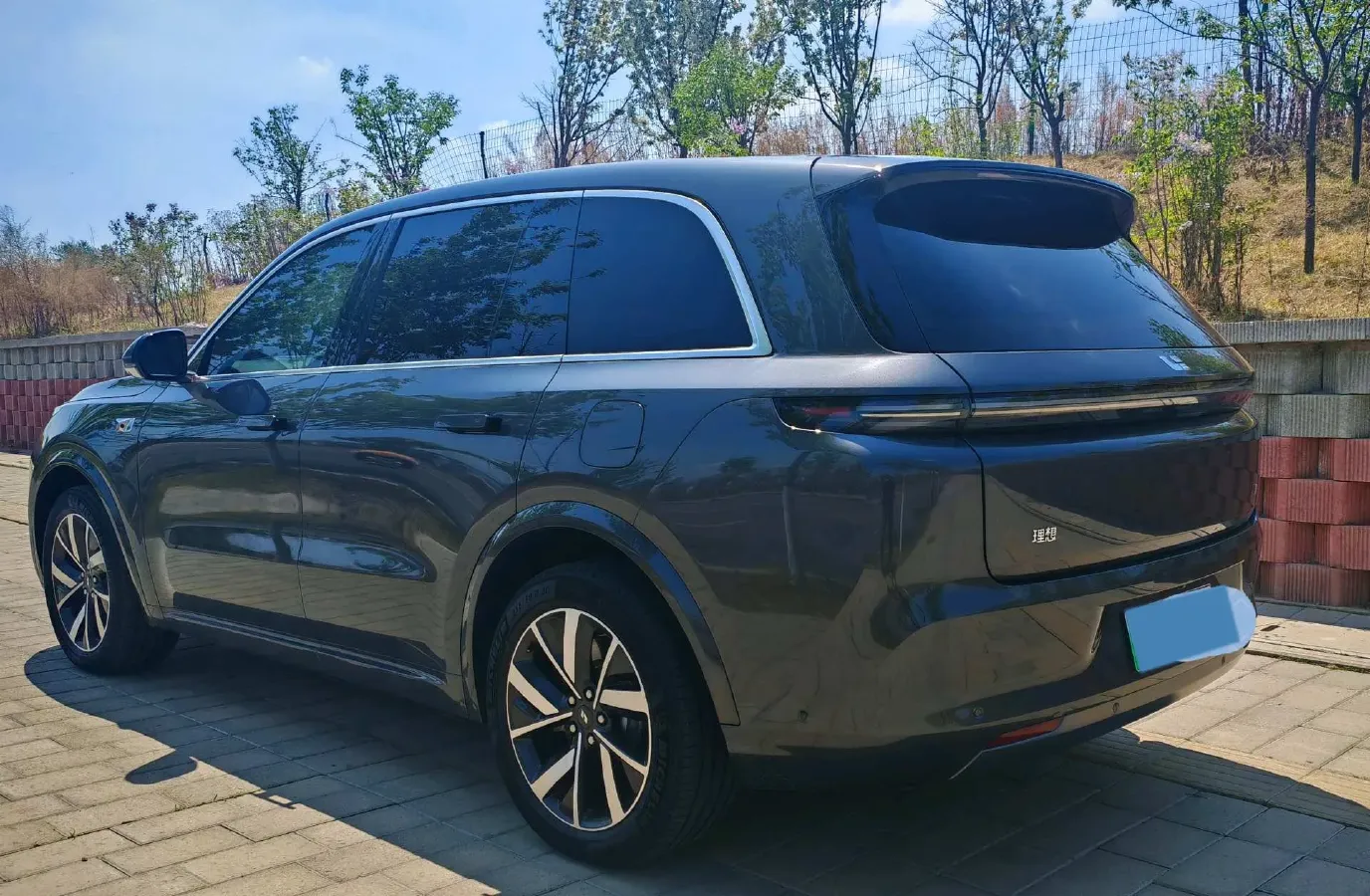 2023 Li L8 Range Extended 154HP REEV 40.9KWH,autocango,china used car exporter,china ev exporter,chinese used car exporter,chinese used ev exporter