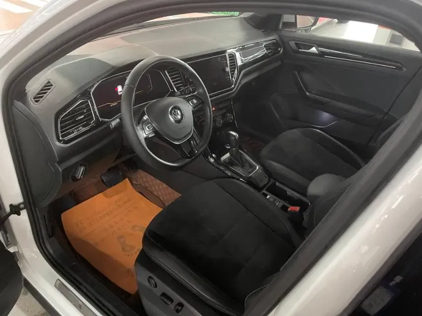 2019 Volkswagen T-Roc 1.4T 150HP L4 7DCT,autocango,china used car exporter,china ev exporter,chinese used car exporter,chinese used ev exporter