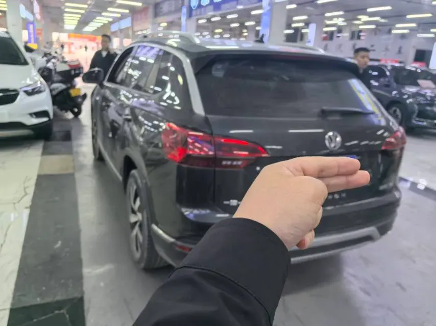 2021 Volkswagen Tayron 2.0T 186HP L4 7DCT,autocango,china used car exporter,china ev exporter,chinese used car exporter,chinese used ev exporter