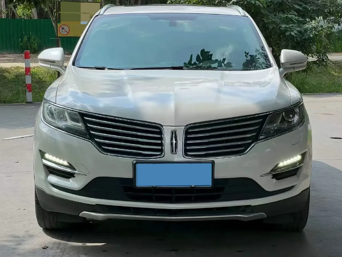 2017 Lincoln MKC 2.0T 203HP L4 6AT,autocango,china used car exporter,china ev exporter,chinese used car exporter,chinese used ev exporter