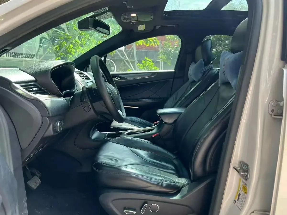 2017 Lincoln MKC 2.0T 203HP L4 6AT,autocango,china used car exporter,china ev exporter,chinese used car exporter,chinese used ev exporter