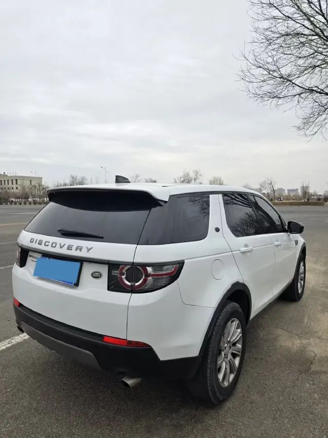 2017 Land Rover Discovery Sport 2.0T 241HP L4 9AT,autocango,china used car exporter,china ev exporter,chinese used car exporter,chinese used ev exporter