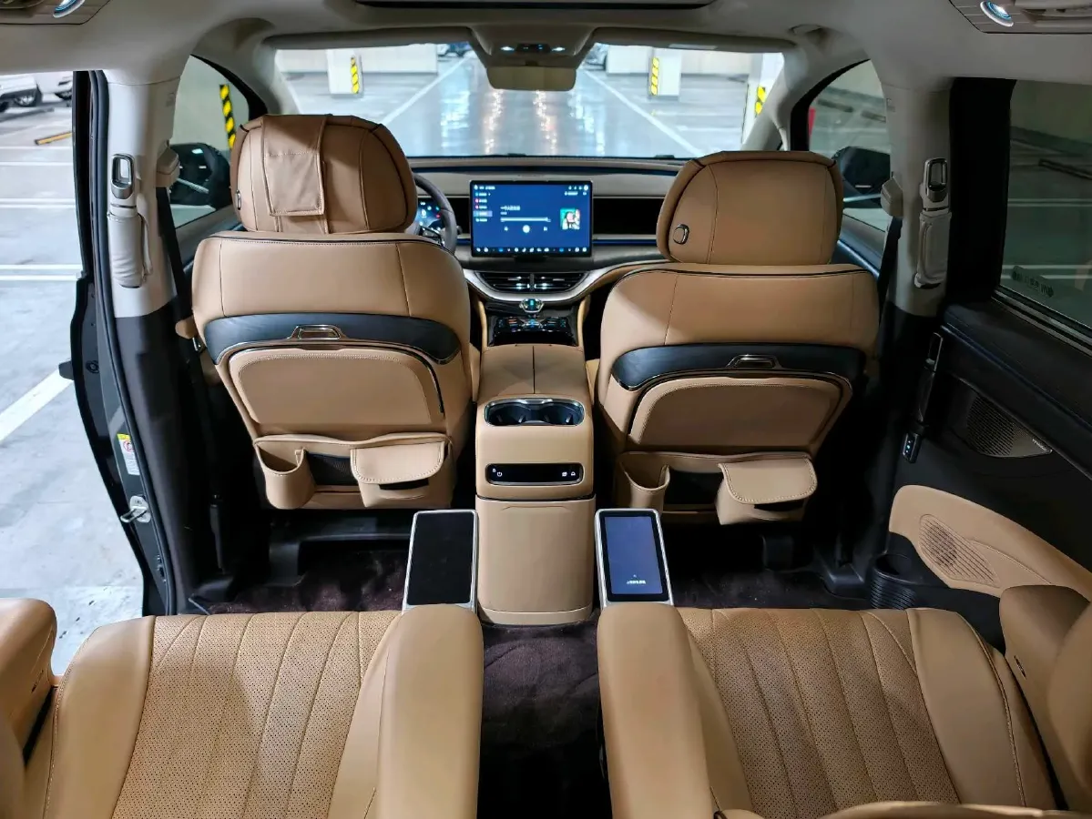 2024 Denza D9 1.5T 139HP L4 E-CVT PHEV 40KWH,autocango,china used car exporter,china ev exporter,chinese used car exporter,chinese used ev exporter
