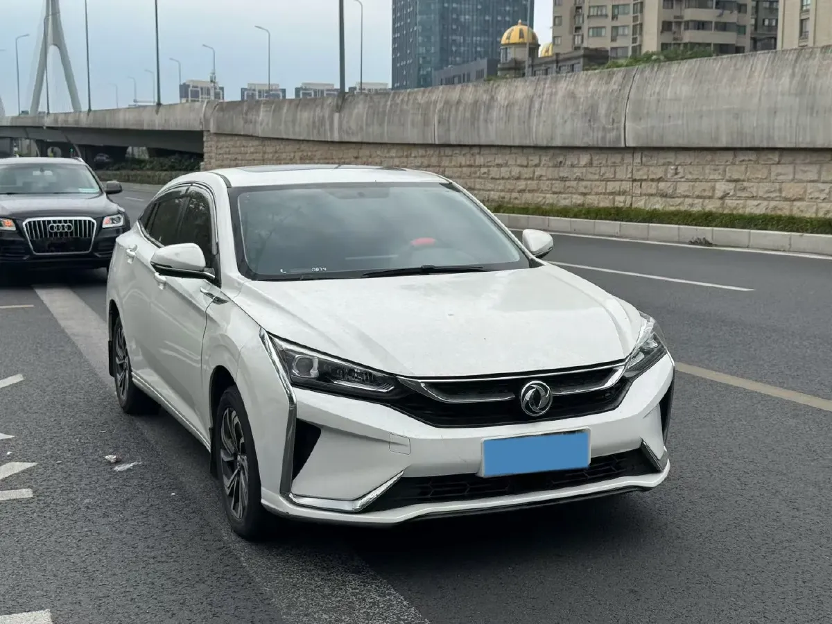 2021 DongFeng Aeolus YiXuan 1.5T 150HP L4 6DCT,autocango,china used car exporter,china ev exporter,chinese used car exporter,chinese used ev exporter