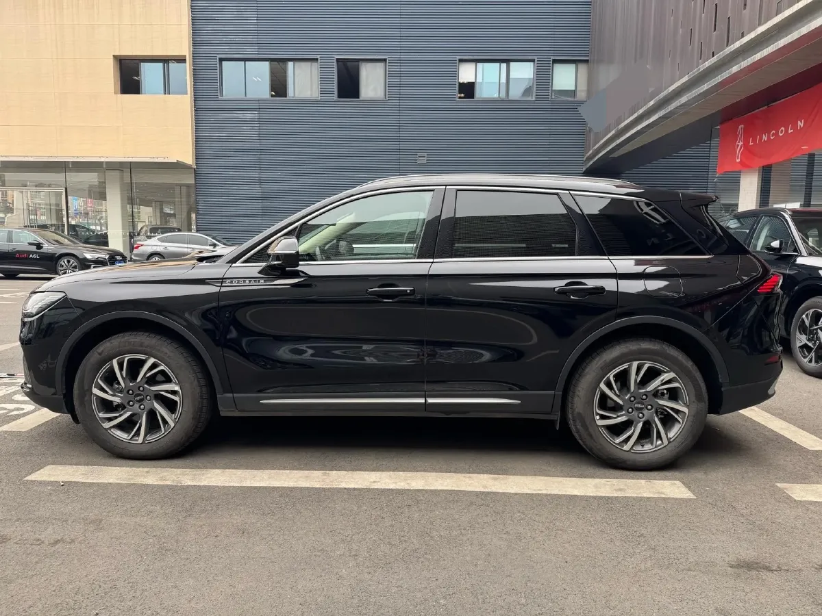 2024 Lincoln Corsair 2.0T 261HP L4 8AT,autocango,china used car exporter,china ev exporter,chinese used car exporter,chinese used ev exporter