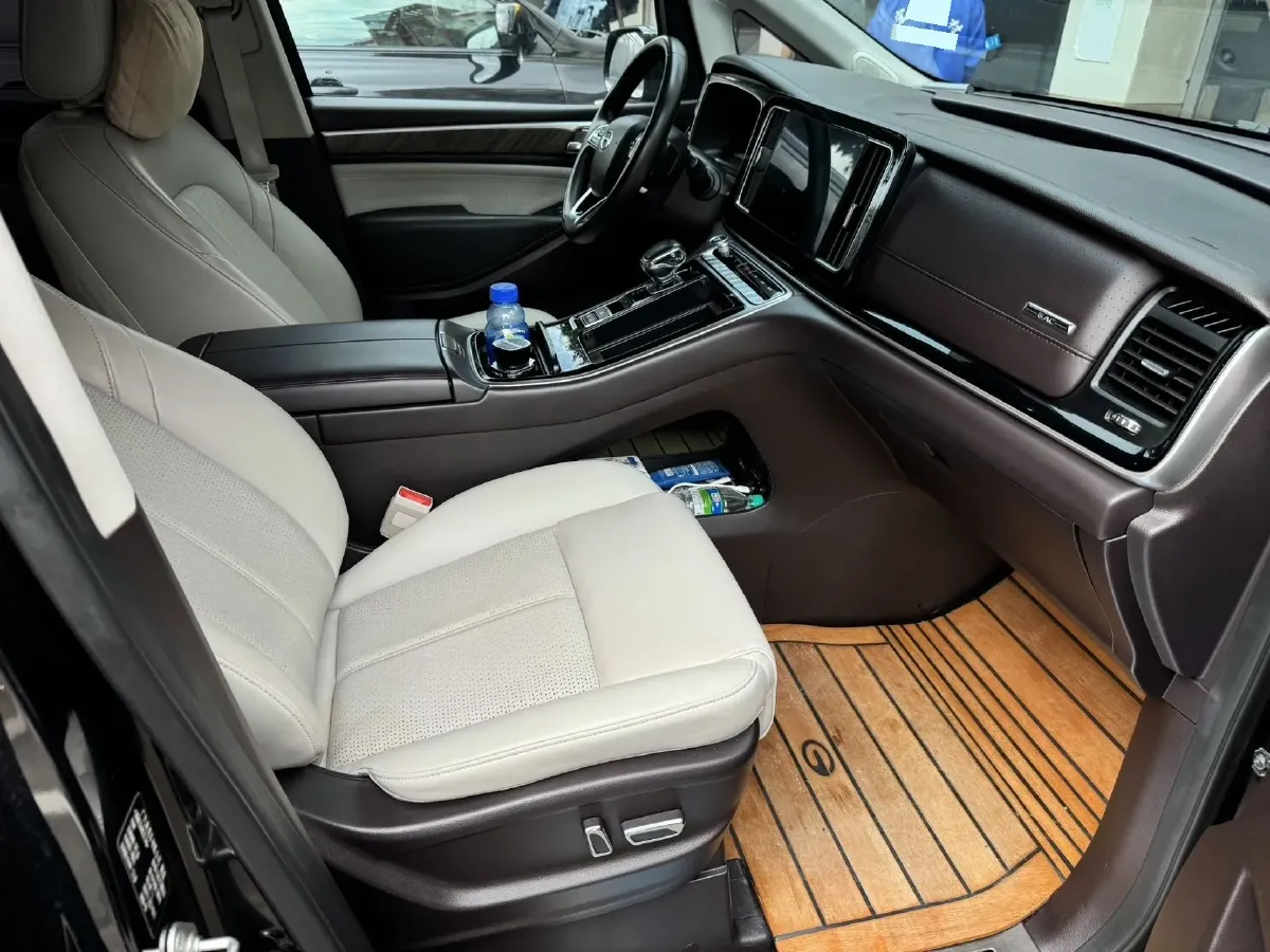 2021 GAC Trumpchi M8 2.0T 252HP L4 8AT,autocango,china used car exporter,china ev exporter,chinese used car exporter,chinese used ev exporter