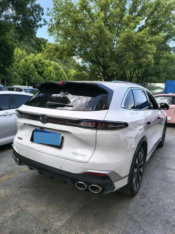 2025 ChangAn CS75 Plus 2.0T 233HP L4 8AT,autocango,china used car exporter,china ev exporter,chinese used car exporter,chinese used ev exporter