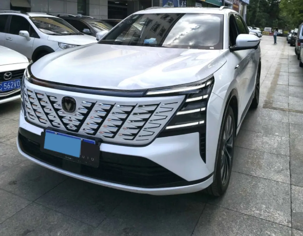 2025 ChangAn CS75 Plus 2.0T 233HP L4 8AT,autocango,china used car exporter,china ev exporter,chinese used car exporter,chinese used ev exporter