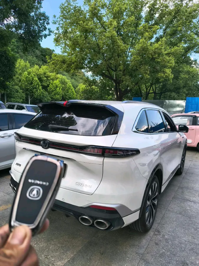 2025 ChangAn CS75 Plus 2.0T 233HP L4 8AT,autocango,china used car exporter,china ev exporter,chinese used car exporter,chinese used ev exporter