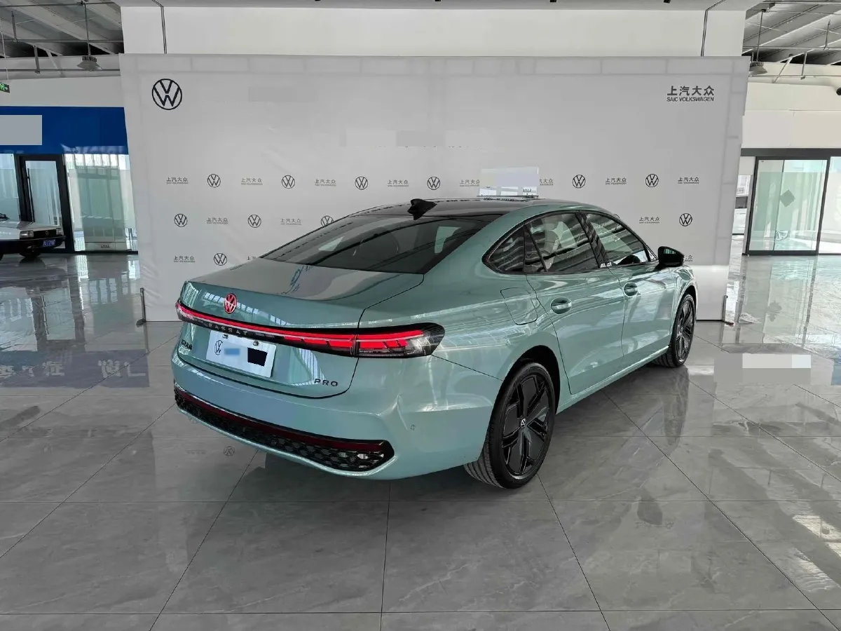 2026 Volkswagen Passat 2.0T 220HP L4 7DCT,autocango,china used car exporter,china ev exporter,chinese used car exporter,chinese used ev exporter