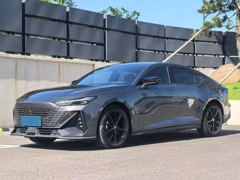 2023 ChangAn UNI-V 1.5T 188HP L4 7DCT,autocango,china used car exporter,china ev exporter,chinese used car exporter,chinese used ev exporter