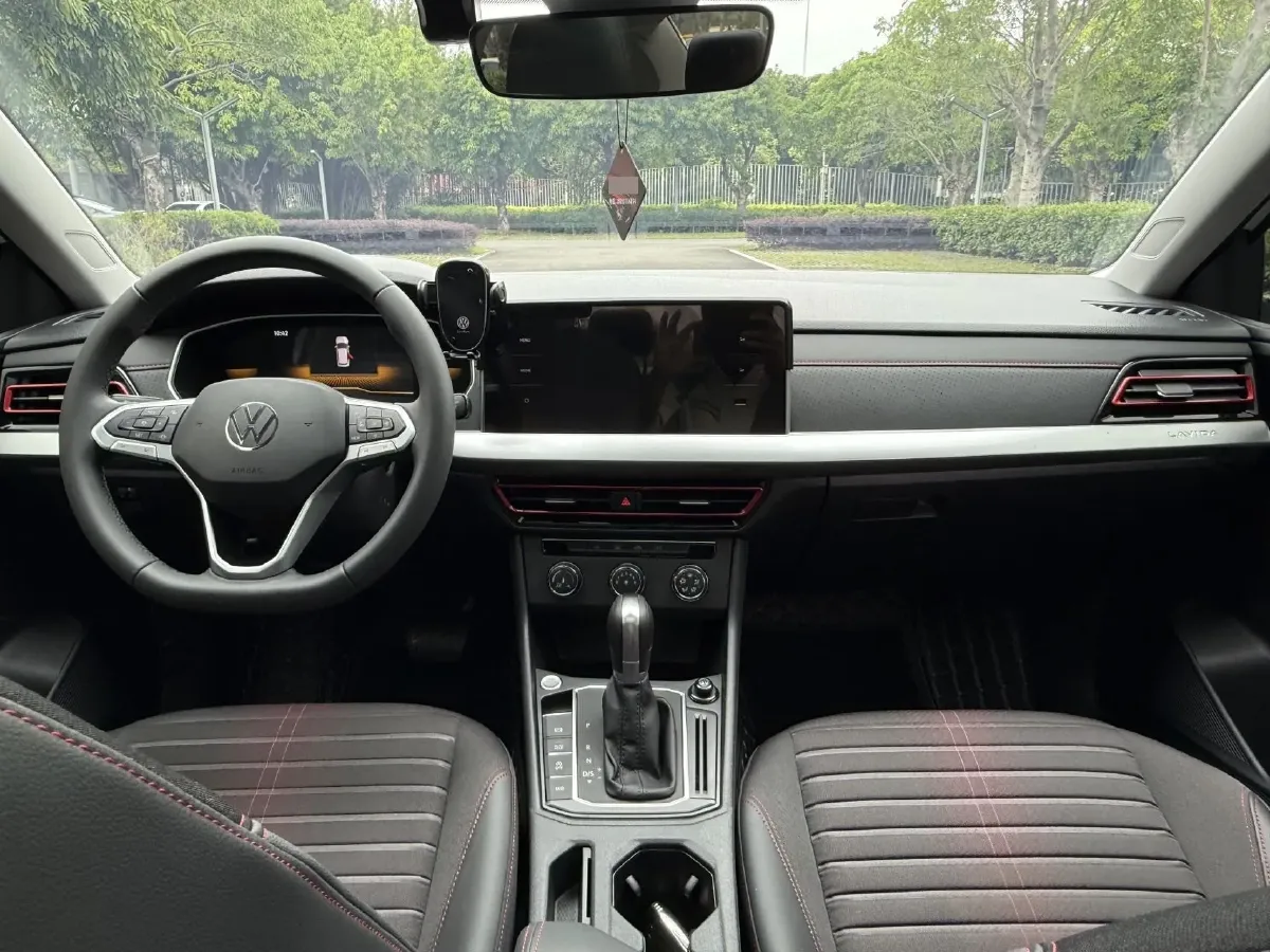2024 Volkswagen Lavida 1.5T 160HP L4 7DCT,autocango,china used car exporter,china ev exporter,chinese used car exporter,chinese used ev exporter