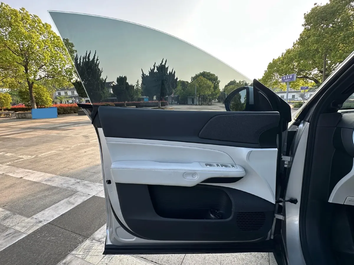 2023 Xpeng G6 BEV 66KWH,autocango,china used car exporter,china ev exporter,chinese used car exporter,chinese used ev exporter