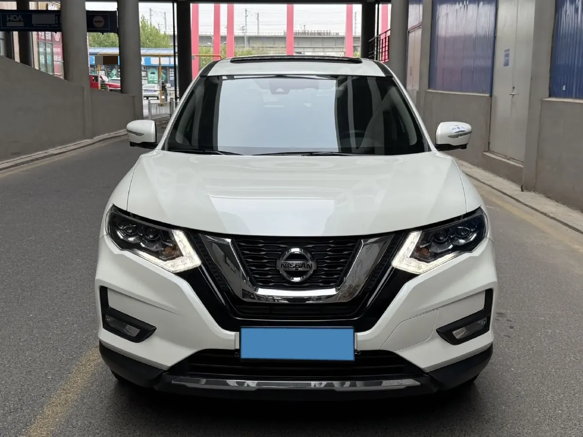 2023 Nissan X-Trail 2.0L 151HP L4 CVT,autocango,china used car exporter,china ev exporter,chinese used car exporter,chinese used ev exporter