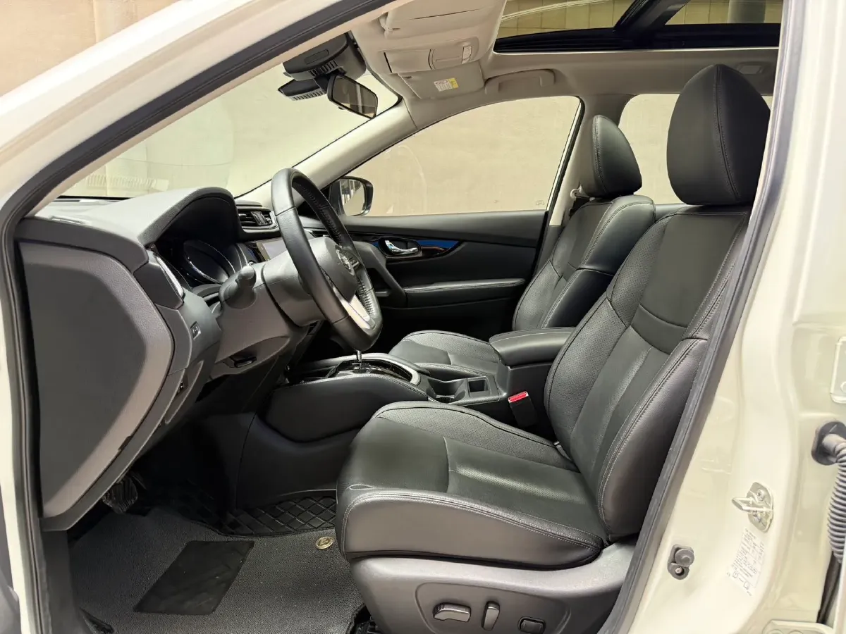 2023 Nissan X-Trail 2.0L 151HP L4 CVT,autocango,china used car exporter,china ev exporter,chinese used car exporter,chinese used ev exporter