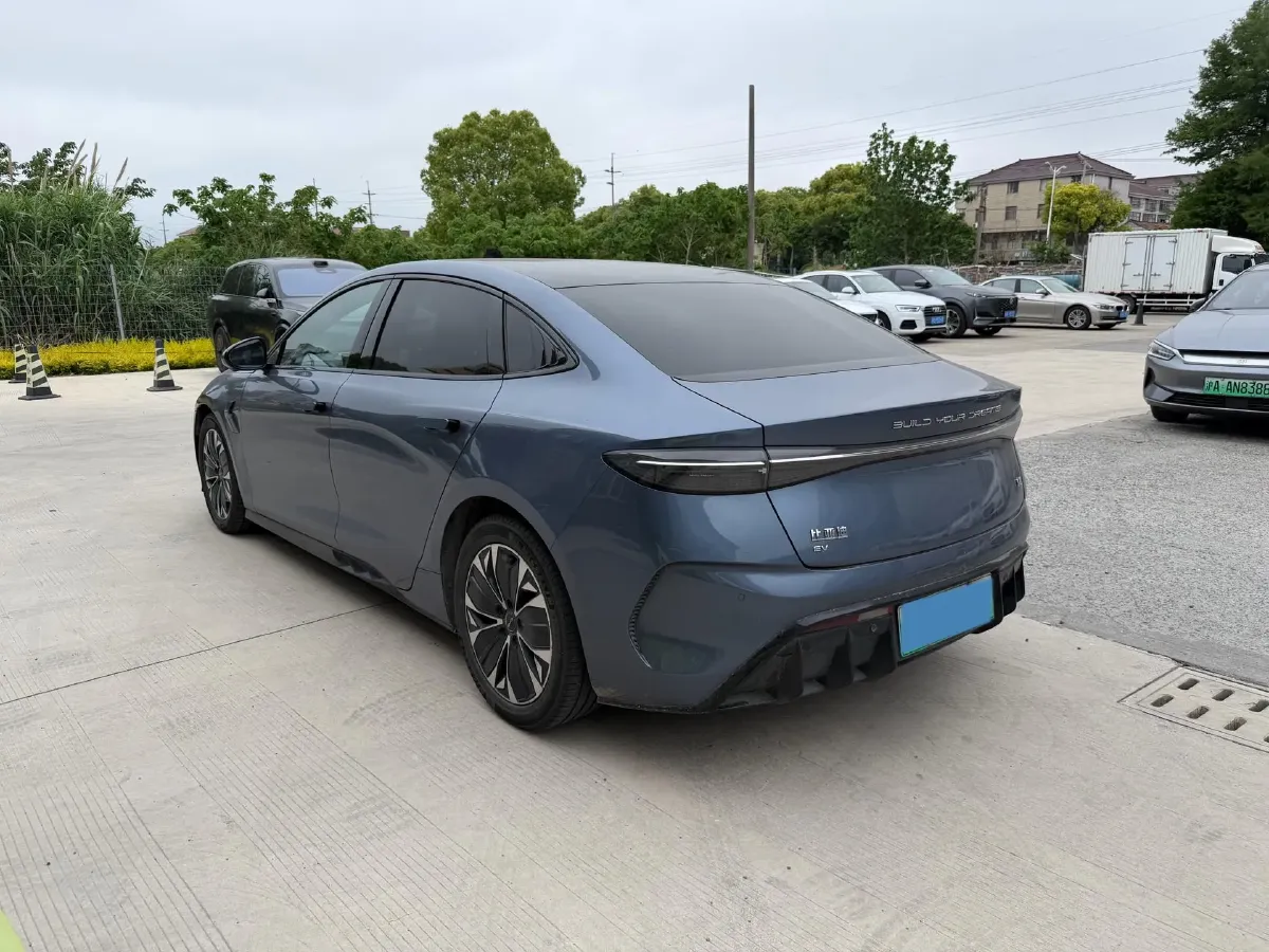 2022 AITO AITO M5 Range Extended 125HP REEV 40KWH,autocango,china used car exporter,china ev exporter,chinese used car exporter,chinese used ev exporter