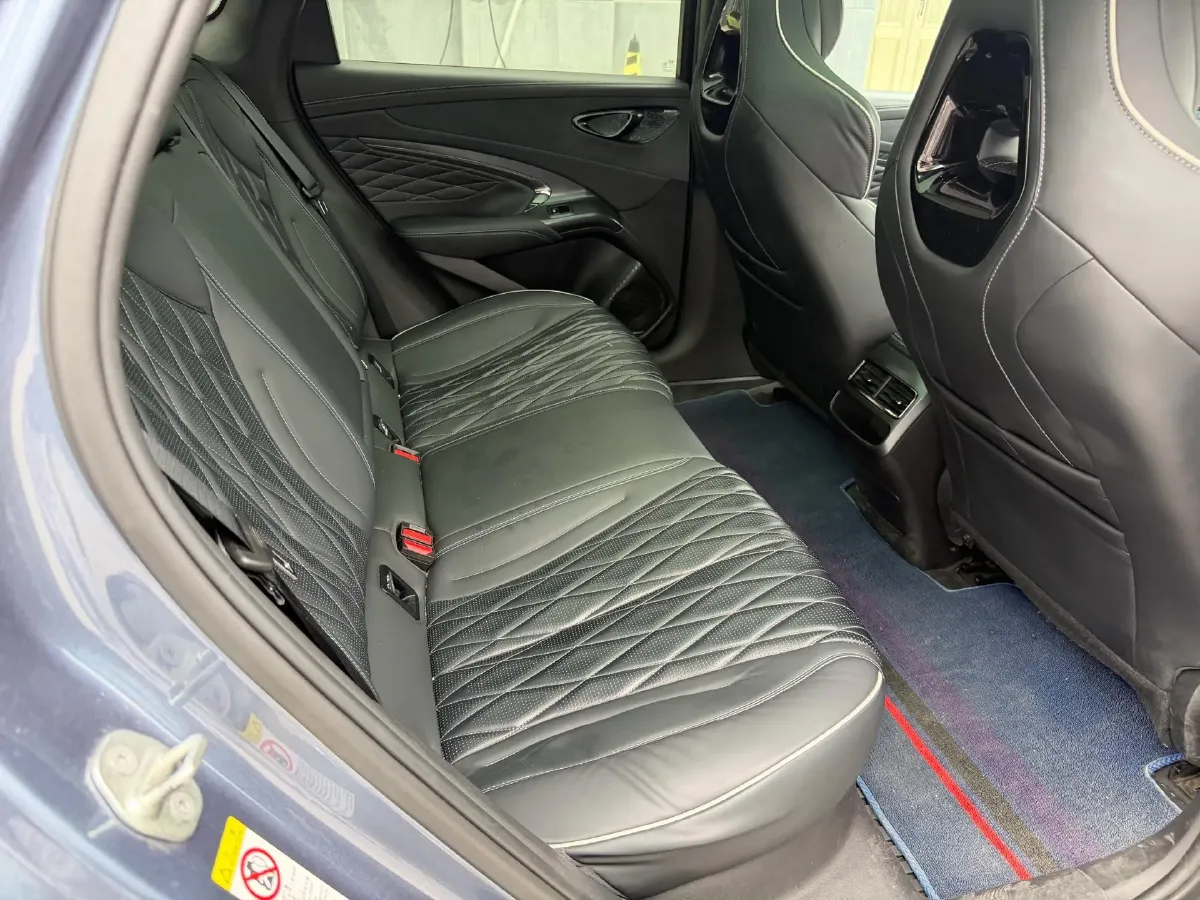 2022 AITO AITO M5 Range Extended 125HP REEV 40KWH,autocango,china used car exporter,china ev exporter,chinese used car exporter,chinese used ev exporter
