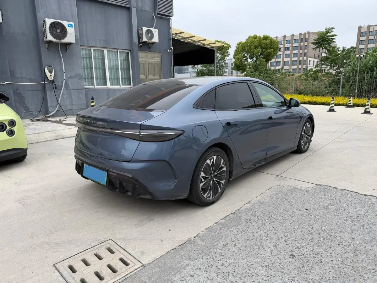 2022 AITO AITO M5 Range Extended 125HP REEV 40KWH,autocango,china used car exporter,china ev exporter,chinese used car exporter,chinese used ev exporter