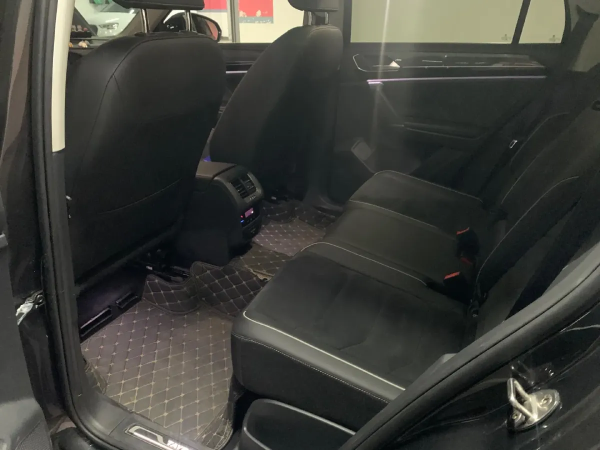 2021 Volkswagen Tayron 2.0T 220HP L4 7DCT,autocango,china used car exporter,china ev exporter,chinese used car exporter,chinese used ev exporter