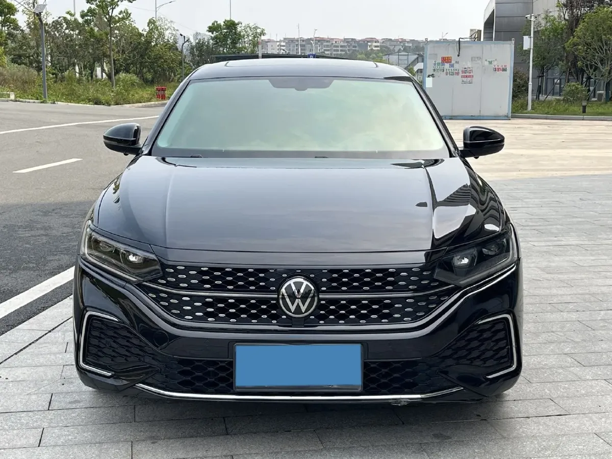 2023 Volkswagen Passat 2.0T 186HP L4 7DCT,autocango,china used car exporter,china ev exporter,chinese used car exporter,chinese used ev exporter