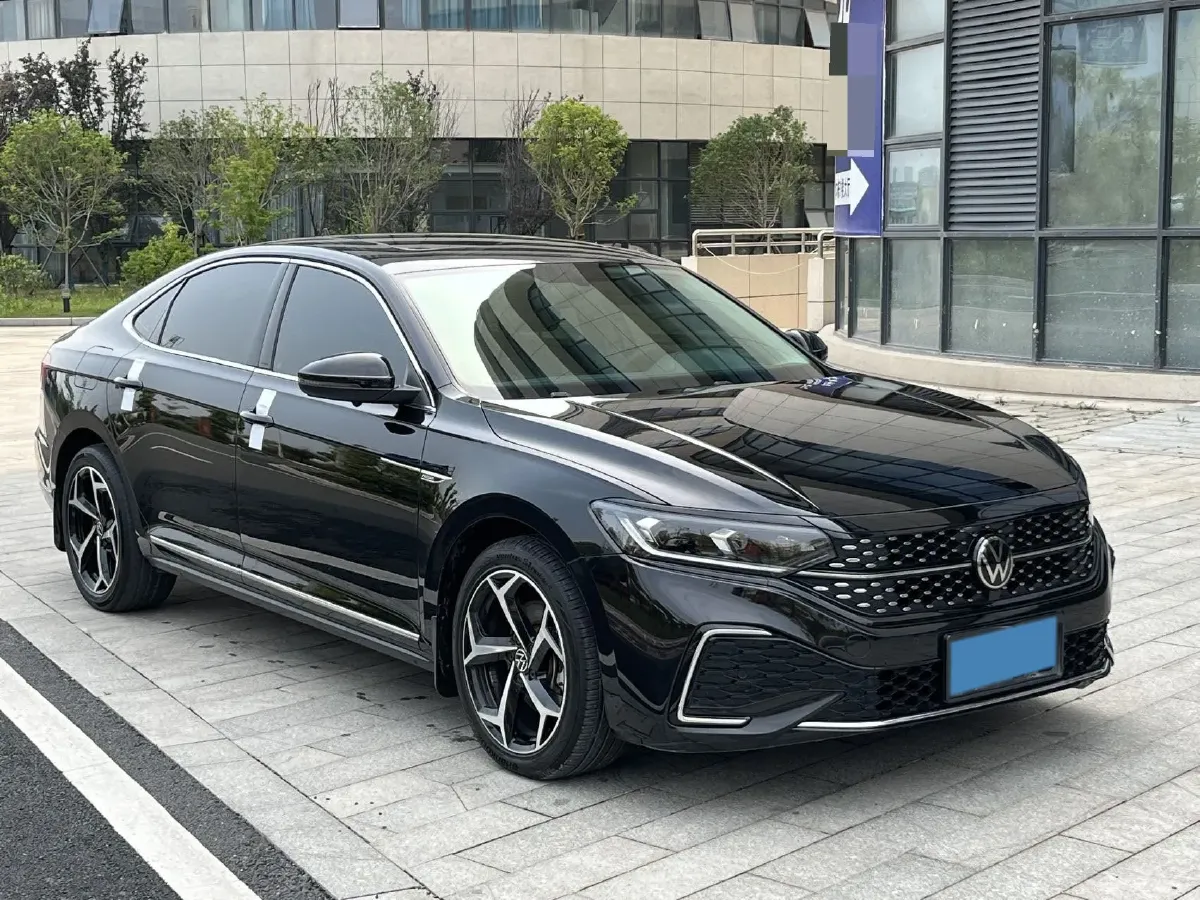 2023 Volkswagen Passat 2.0T 186HP L4 7DCT,autocango,china used car exporter,china ev exporter,chinese used car exporter,chinese used ev exporter