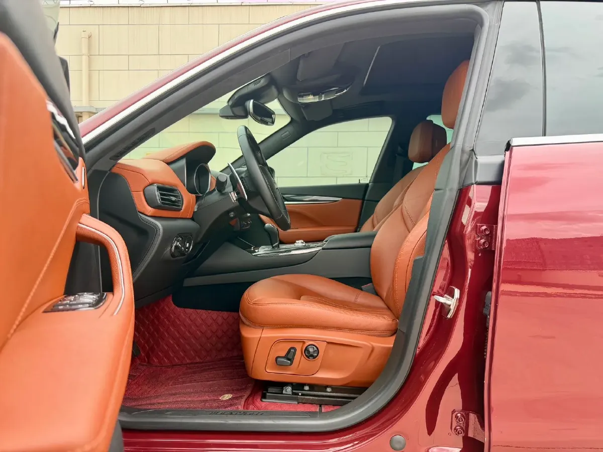 2018 Maserati Levante 3.0T 350HP V6 8AT,autocango,china used car exporter,china ev exporter,chinese used car exporter,chinese used ev exporter