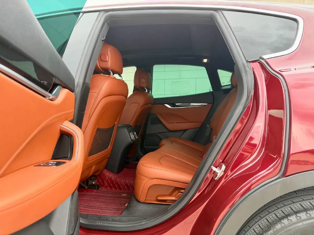 2018 Maserati Levante 3.0T 350HP V6 8AT,autocango,china used car exporter,china ev exporter,chinese used car exporter,chinese used ev exporter