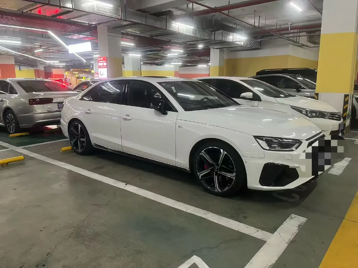 2022 Audi A4L 2.0T 252HP L4 7DCT,autocango,china used car exporter,china ev exporter,chinese used car exporter,chinese used ev exporter