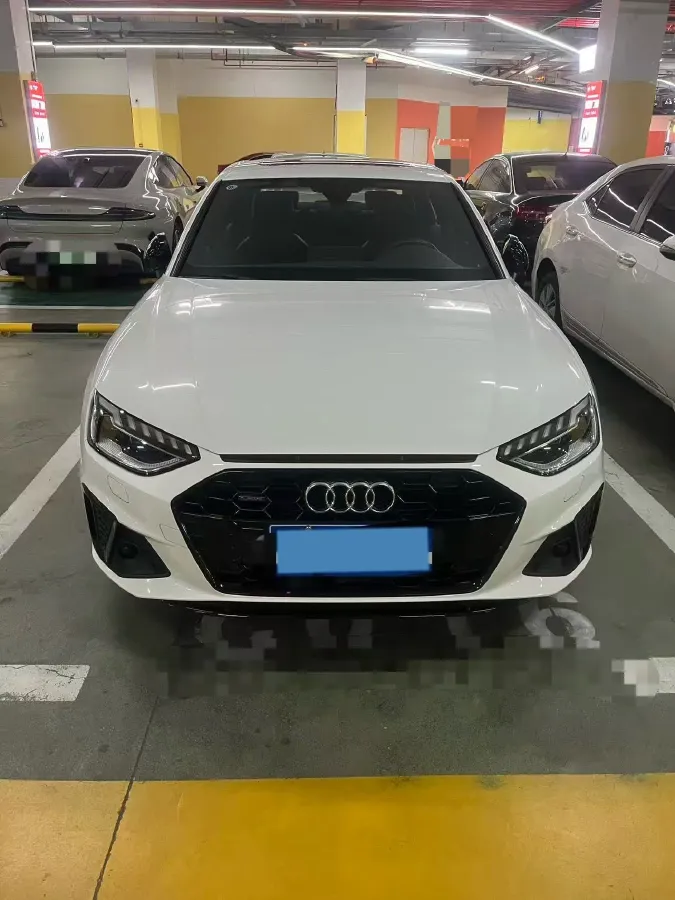 2022 Audi A4L 2.0T 252HP L4 7DCT,autocango,china used car exporter,china ev exporter,chinese used car exporter,chinese used ev exporter
