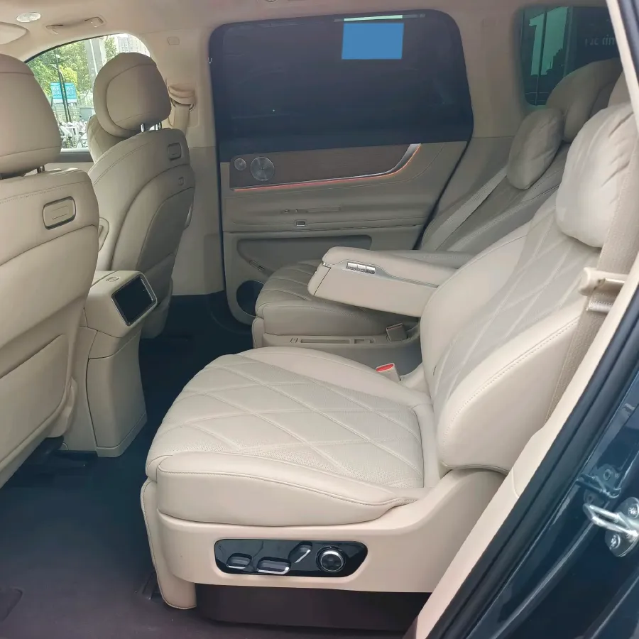 2025 AITO AITO M9 REEV 160HP REEV 52KWH,autocango,china used car exporter,china ev exporter,chinese used car exporter,chinese used ev exporter