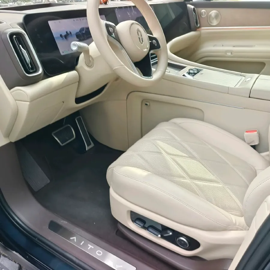 2025 AITO AITO M9 REEV 160HP REEV 52KWH,autocango,china used car exporter,china ev exporter,chinese used car exporter,chinese used ev exporter