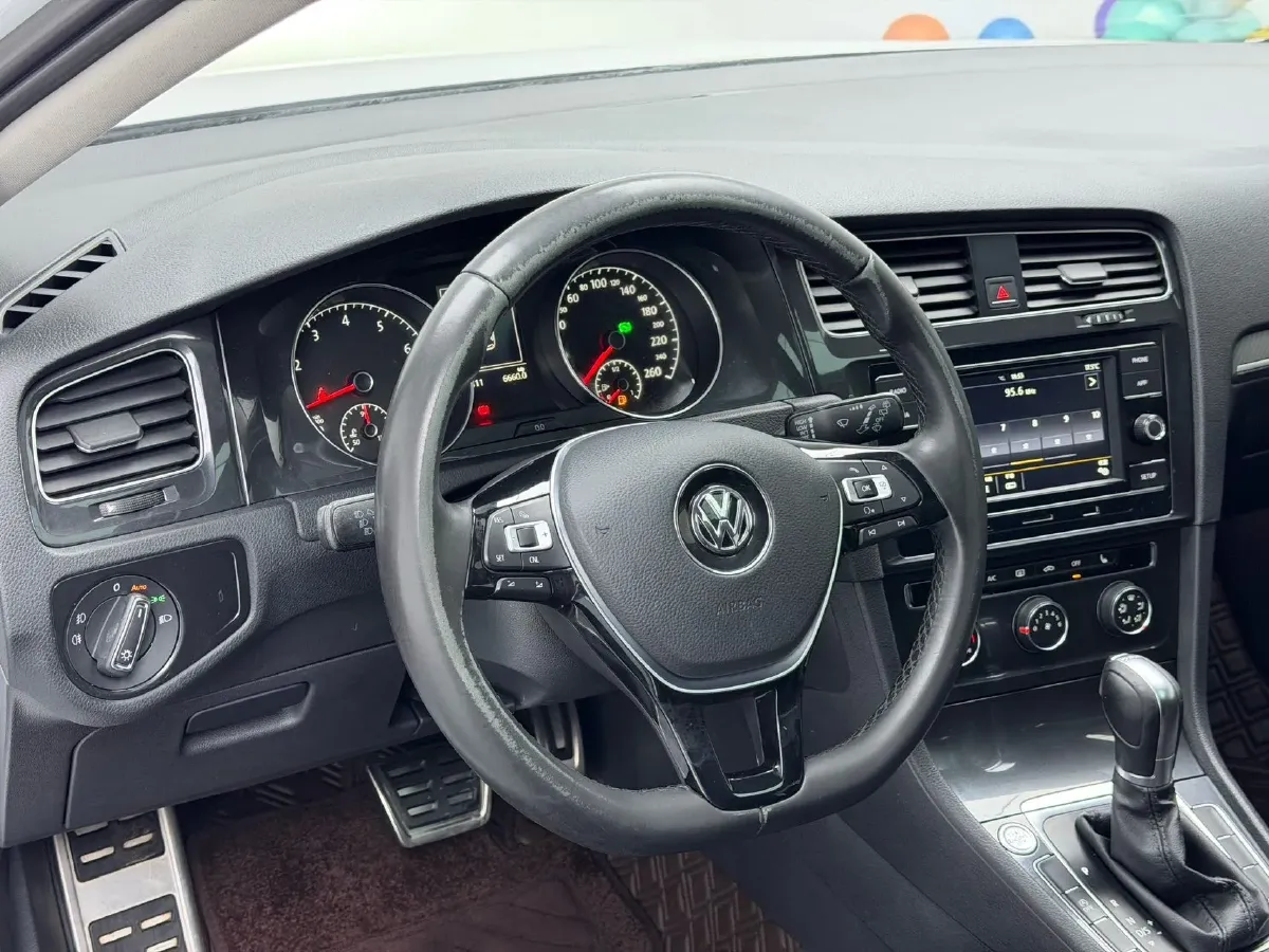 2018 Volkswagen Golf 1.4T 131HP L4 7DCT,autocango,china used car exporter,china ev exporter,chinese used car exporter,chinese used ev exporter