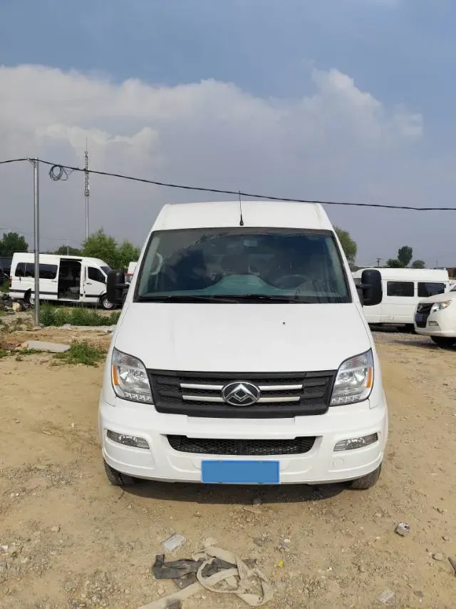 2021 MAXUS XinTu V80 2.0T 127HP L4 6MT,autocango,china used car exporter,china ev exporter,chinese used car exporter,chinese used ev exporter