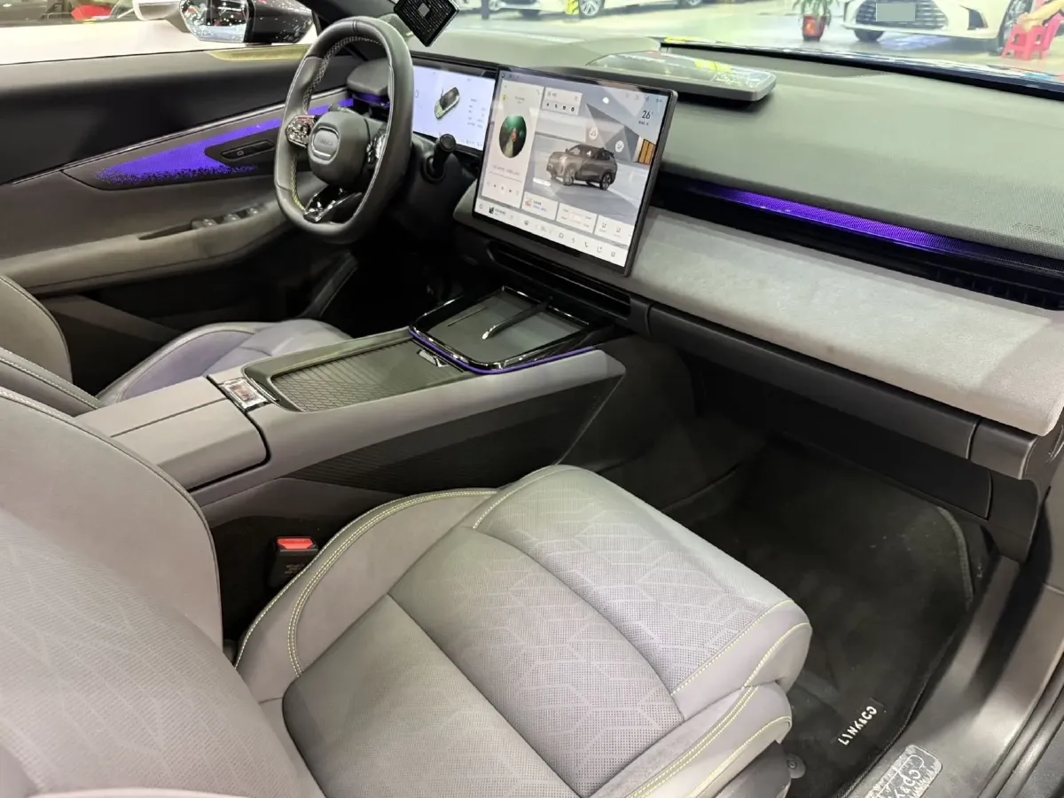 2025 LYNK&CO 08 EM-P 1.5T 163HP L4 3DHT PHEV 21.2KWH,autocango,china used car exporter,china ev exporter,chinese used car exporter,chinese used ev exporter
