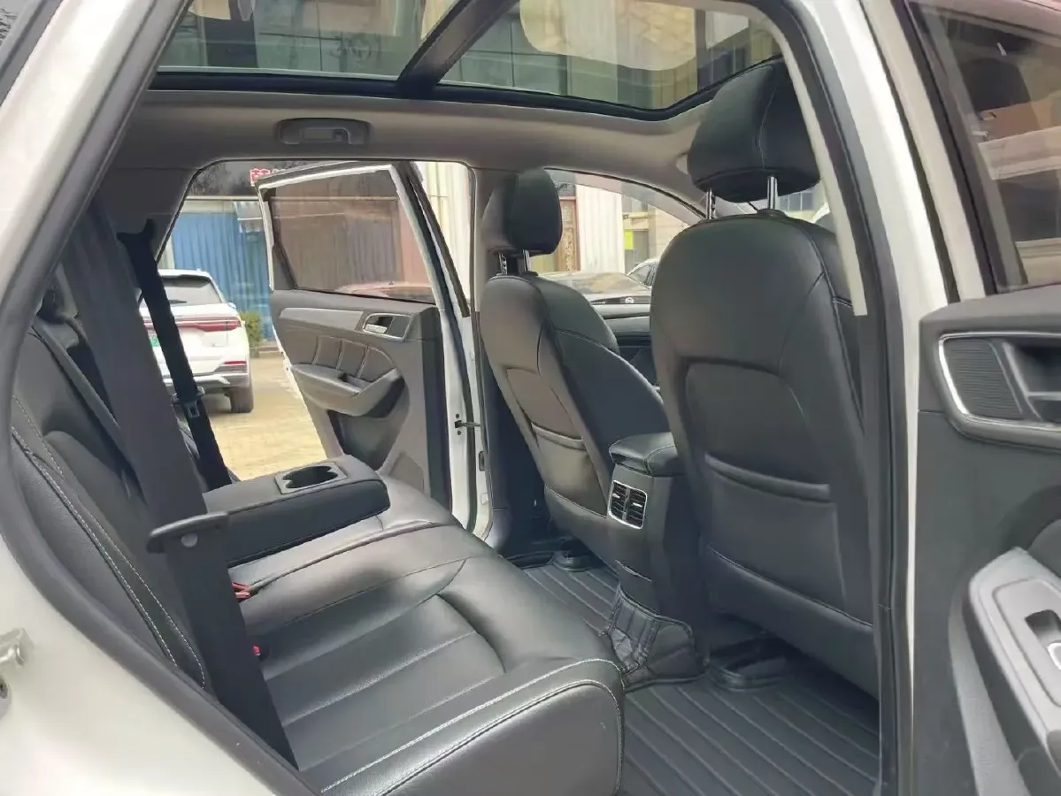 2016 Roewe RX5 1.5T 169HP L4 7DCT,autocango,china used car exporter,china ev exporter,chinese used car exporter,chinese used ev exporter