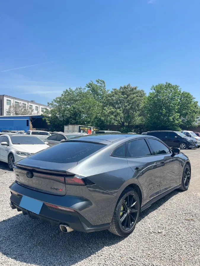 2022 ChangAn UNI-V 1.5T 188HP L4 7DCT,autocango,china used car exporter,china ev exporter,chinese used car exporter,chinese used ev exporter